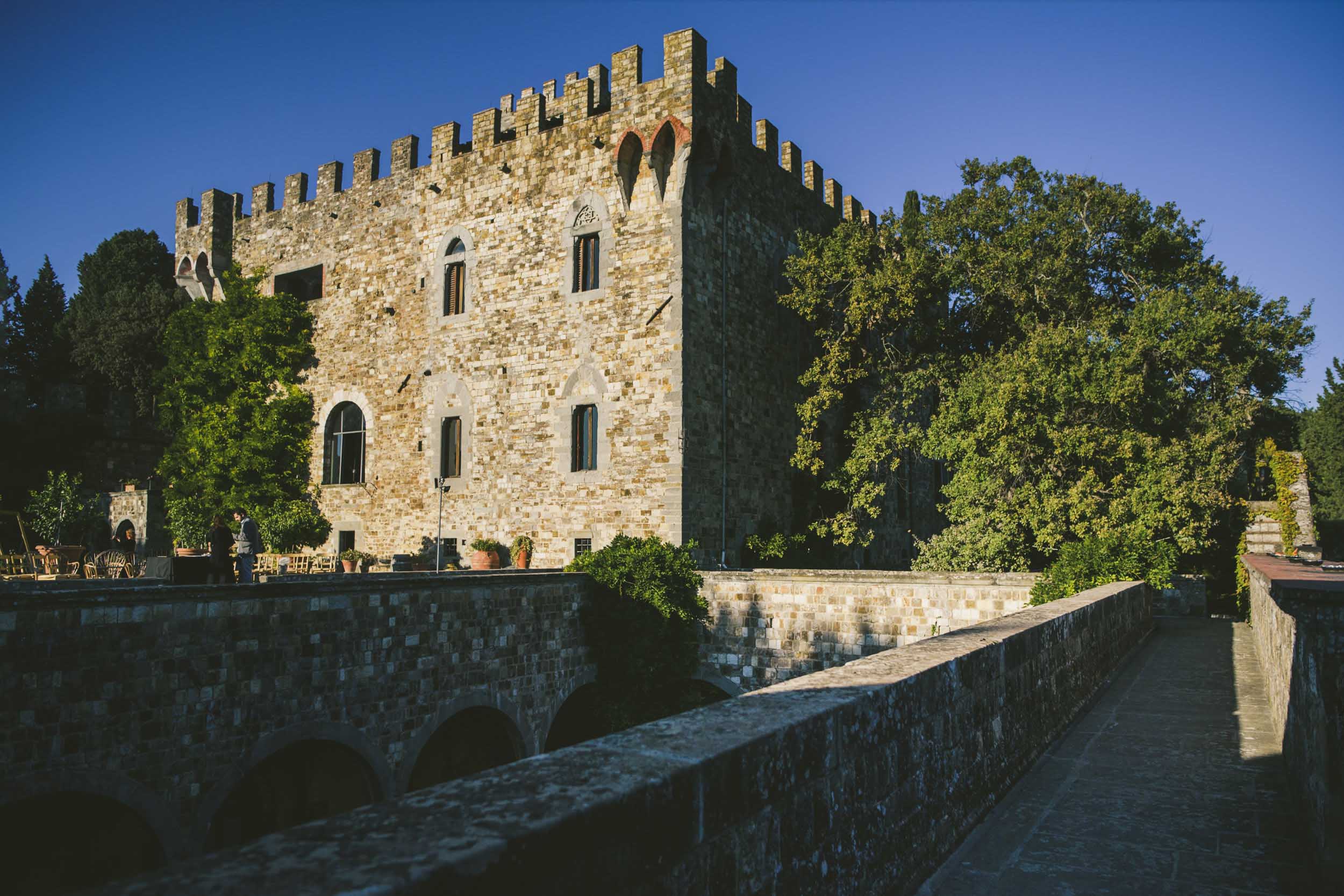Destination Wedding in Italy - Alessia Bruchi fotografia, italian wedding photographer based in tuscany available for exclusive destination wedding in tuscany and Italy. Wedding in Castello di Vincigliata Firenze
