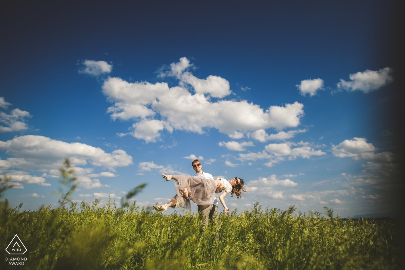 Engagement photographer in tuscany Engagement photos tuscany