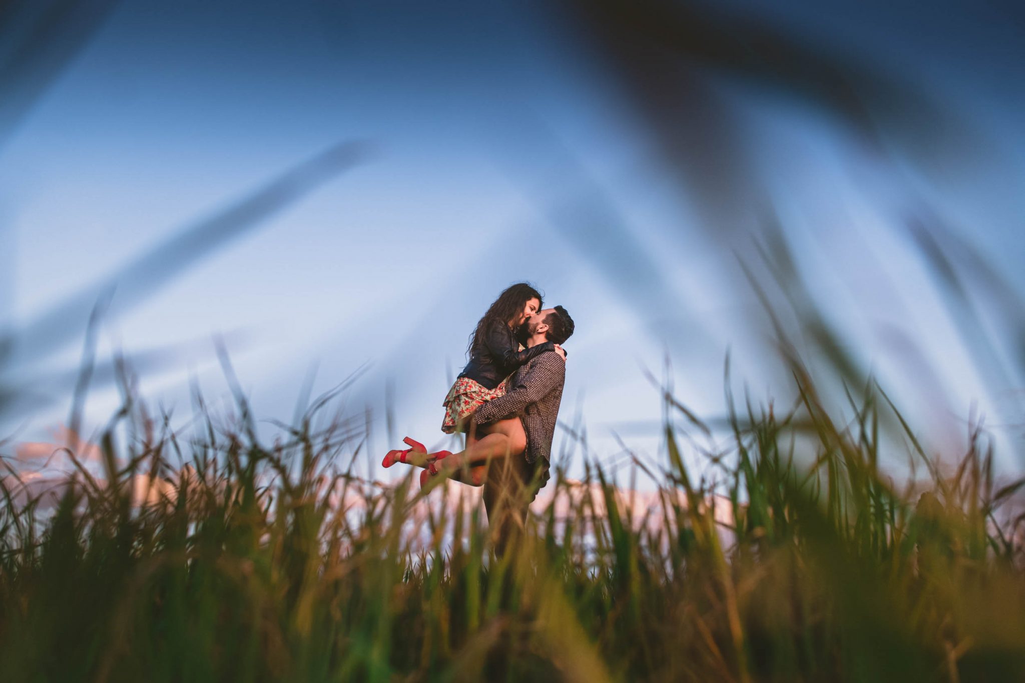 Romantic Engagement in Val d'Orcia Tuscany | Alessia Bruchi Fotografia
