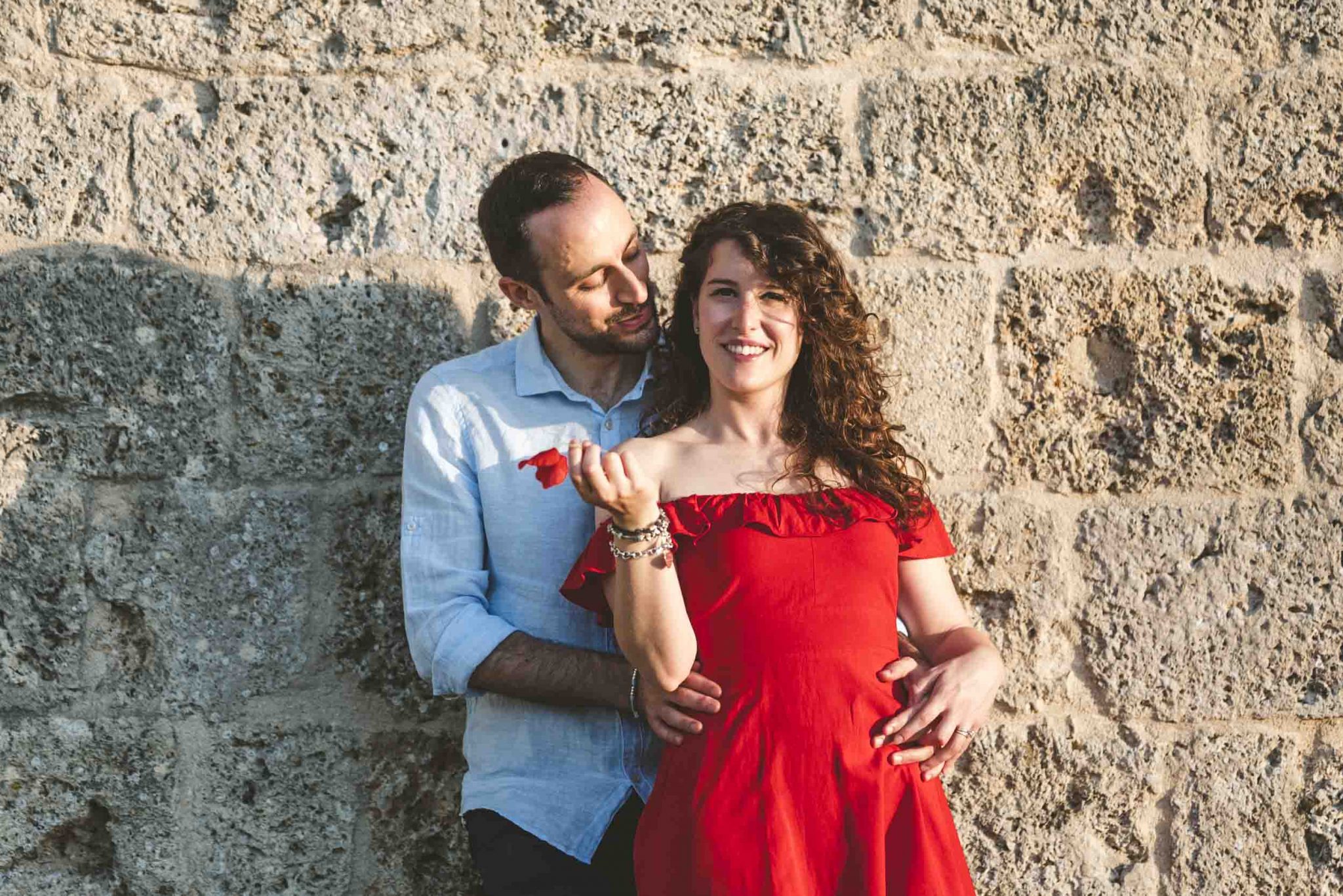 Engagement photo shooting in san galgano abbey, Tuscany - Alessia Bruchi Fotografia, italian wedding photographer based in siena available for exclusive wedding engagement elopement in Tuscany and Italy Foto Prematrimonio Siena Toscana