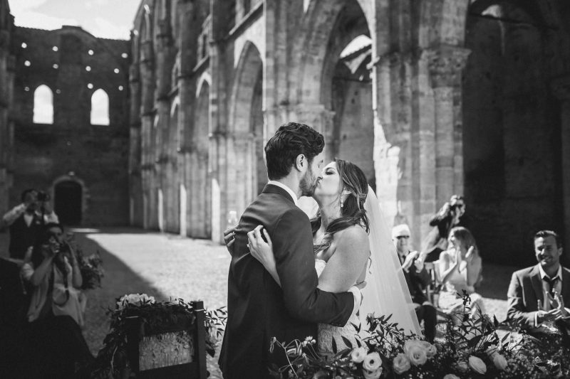 Destination Wedding in San Galgano Abbey, Tuscany