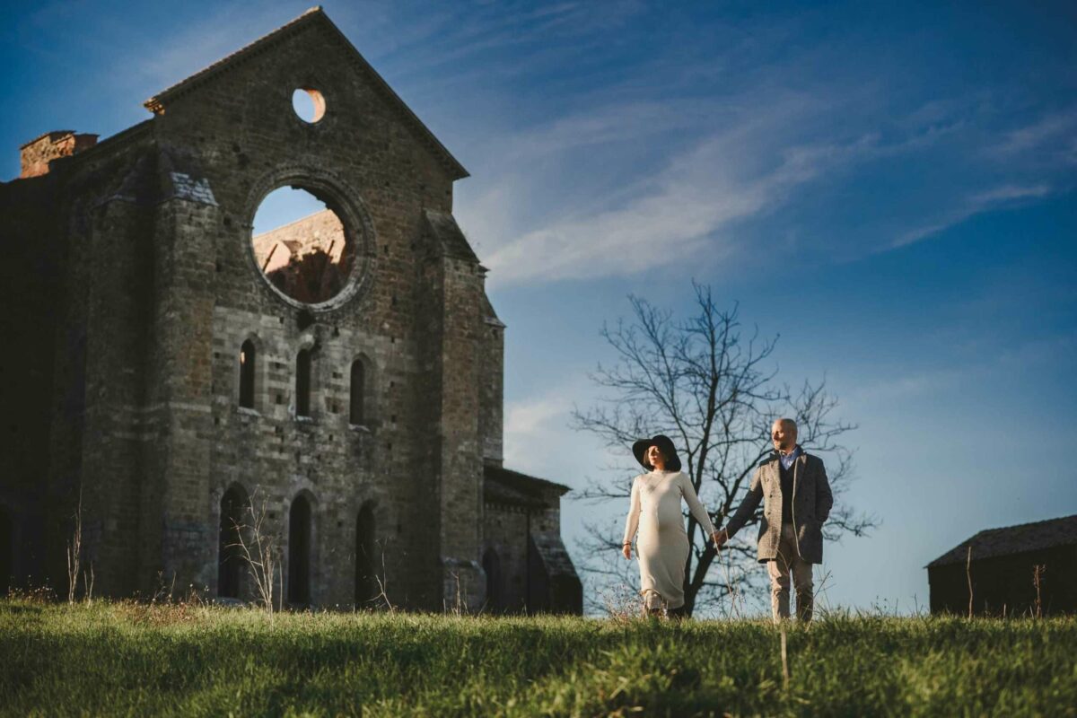 Maternity Portrait in San Galgano Abbey Tuscany Maternity Portrait in San Galgano Abbey Tuscany